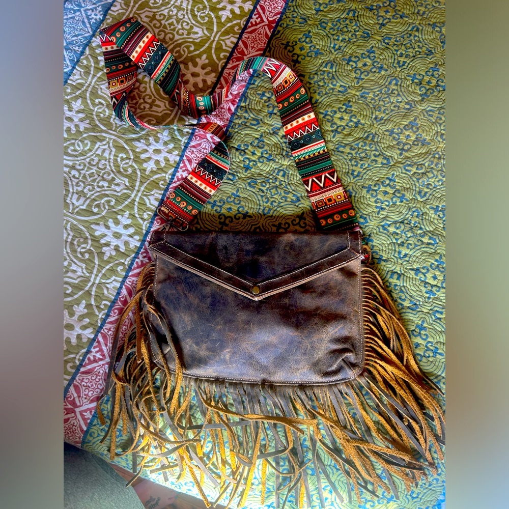 MYRA cute fringe cross body bag, with inter changeable strap!